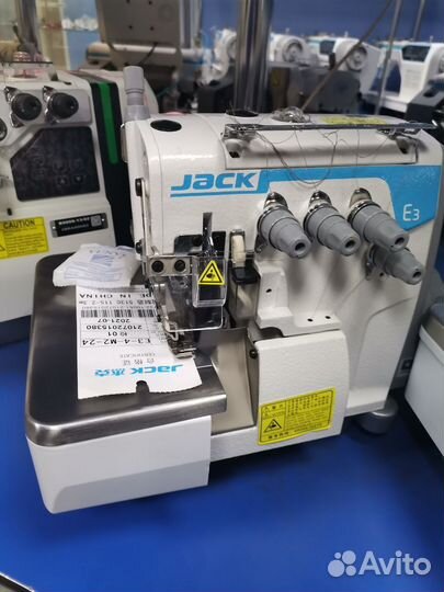 Оверлок 4-х нитка JK-E3-4 со столом