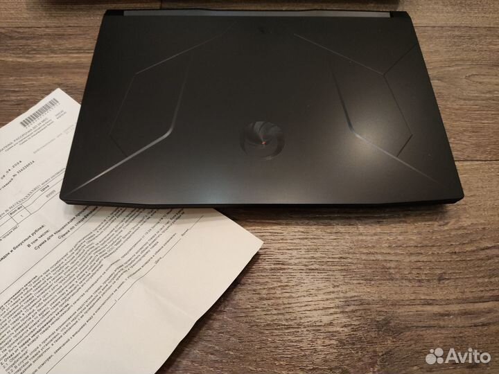 Игровой ноутбук msi bravo rtx4050 на гарантии год