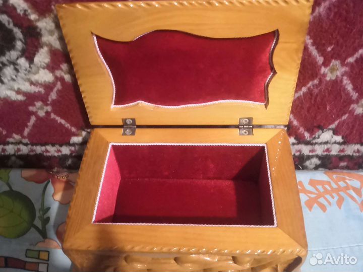 Шкатулка деревянная в единственном экземпляре