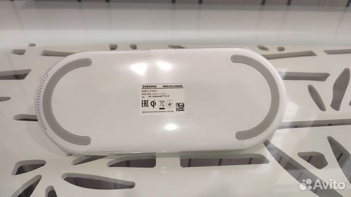 Беспроводное зарядное устройство Samsung