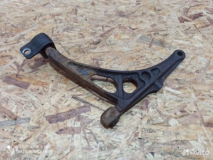 Рычаг левый Иран Ходро Саманд