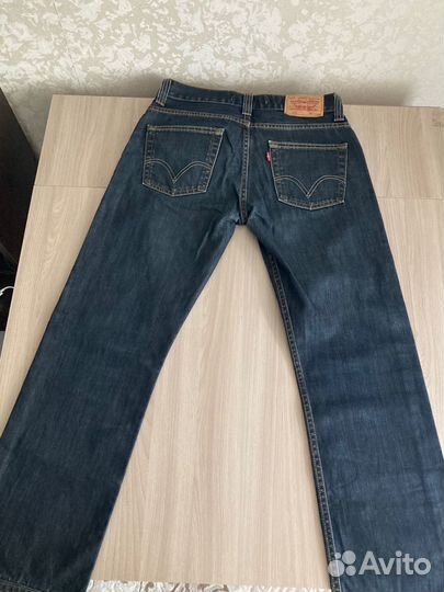 Джинсы levis