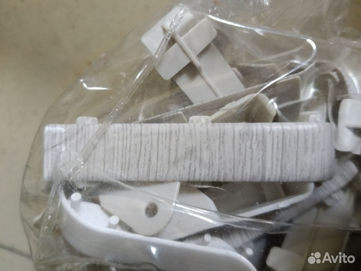 Фурнитура для плинтуса цвет белый дуб