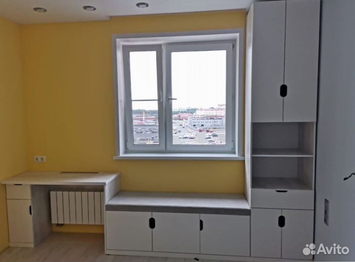 Рабочая зона у окна