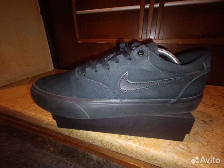 Nike SB chron 2