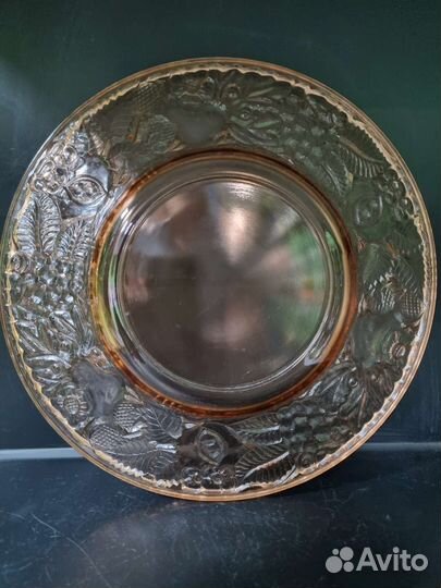 Винтажное, большое блюдо для фруктов из карам