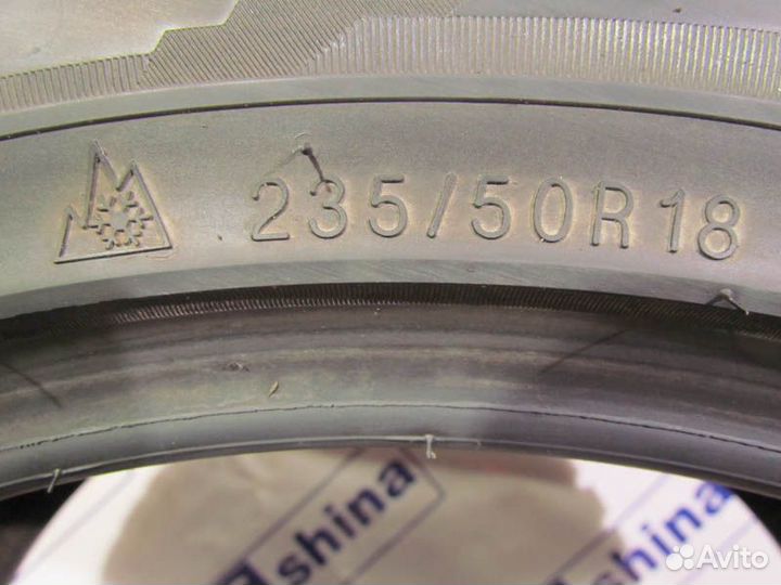 Kumho I'Zen KW22 235/50 R18 99G