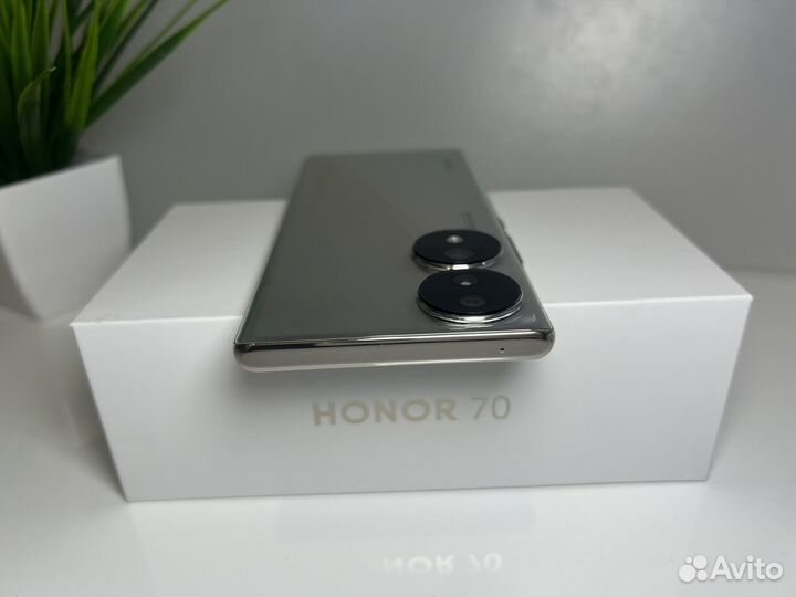 HONOR 70, 8/256 ГБ