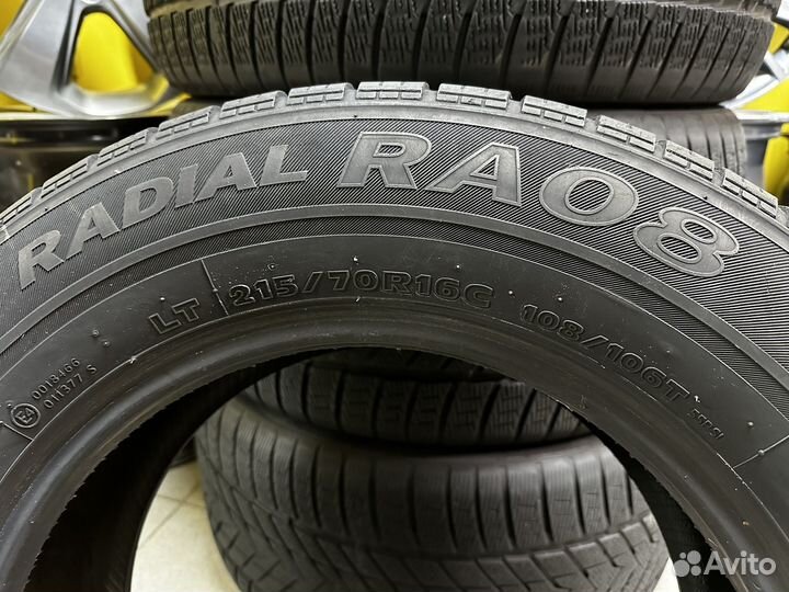 Hankook Radial RA08 215/70 R16C