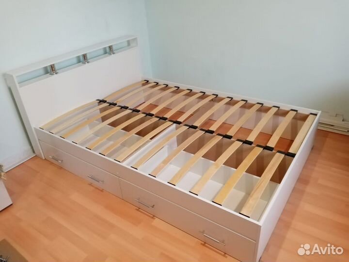 Кровать двуспальная 140х200