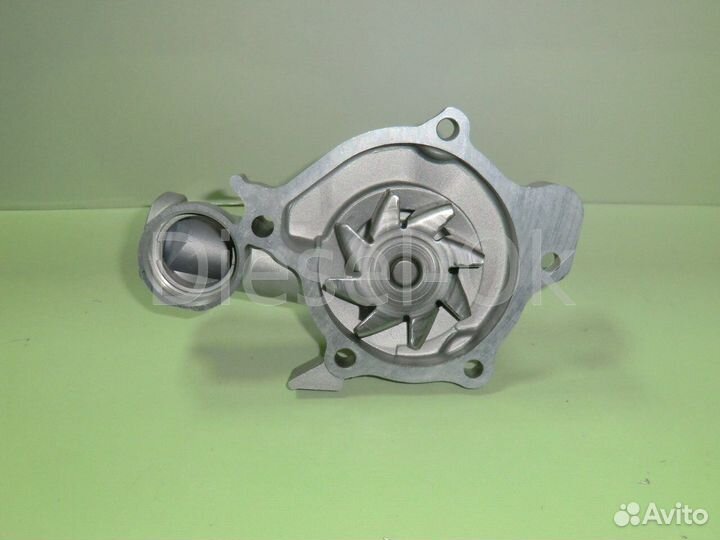 Помпа охлаждения 4D68 T MD971539 RVR