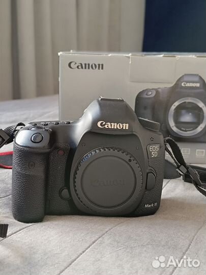 Зеркальный фотоаппарат canon 5D mark iii