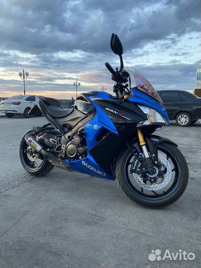 Suzuki GSX-S 1000f