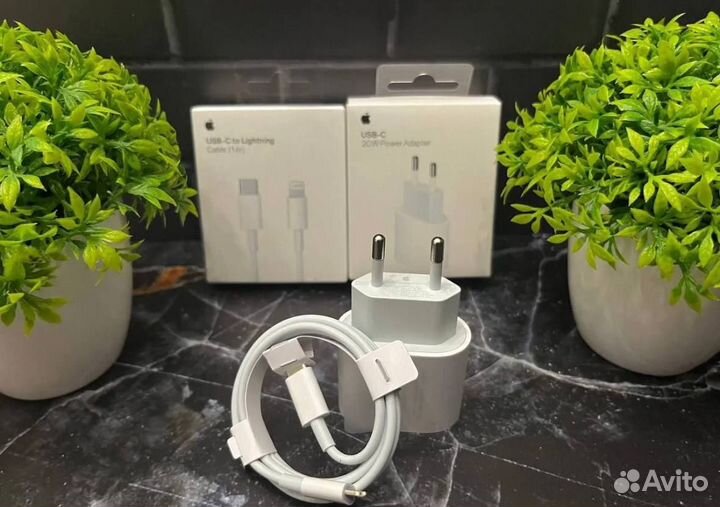 Зарядка на iPhone 20w