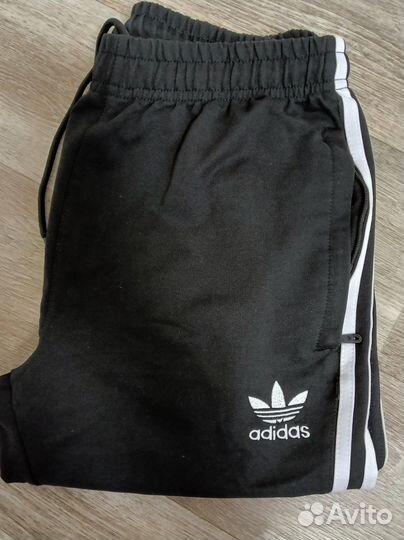 Спортивные штаны adidas