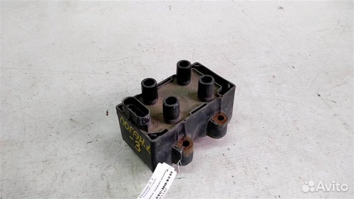 Катушка зажигания Renault Logan 1