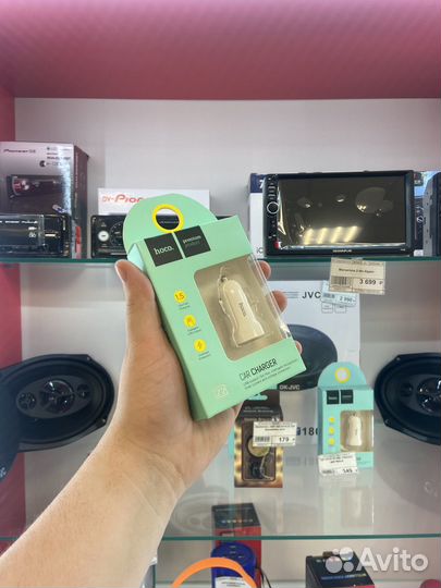 Азу hoco в прикуриватель прм2