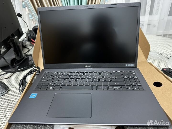 Новый офисный ноутбук Acer