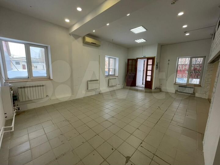 Пункт выдачи заказов, магазин, офис, 28; 74м²