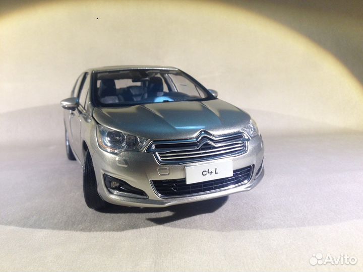 Citroen 1:18 paudi