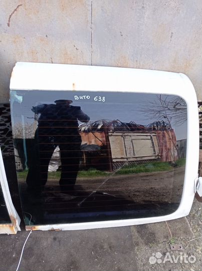 Стекла задних дверей Мерседес Вито 638