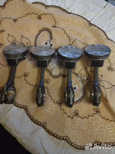 Поршни Опель мокка 1.8