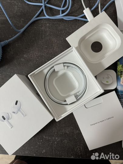 Коробка от airpods pro