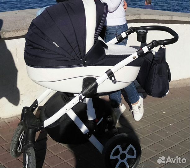 Продам детскую коляску Adamex Barletta 2 в 1