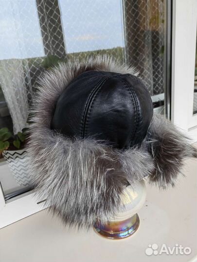Женская меховая шапка