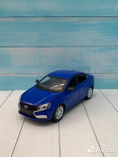 LADA Vesta седан моделька авто/игрушка 1:24