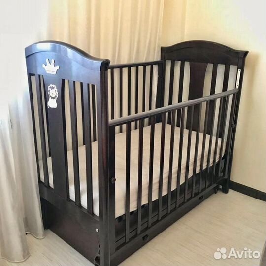 Детская кроватка с маятником Гандылян 