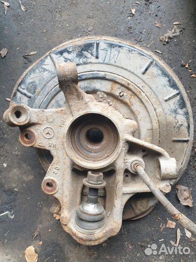 Цапфа правая 164 (Mercedes-Benz GL-class)