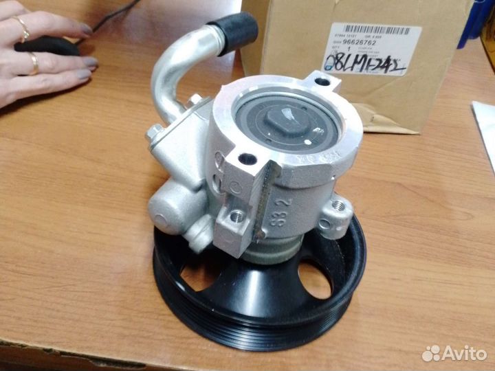 Насос гура Chevrolet Captiva новый