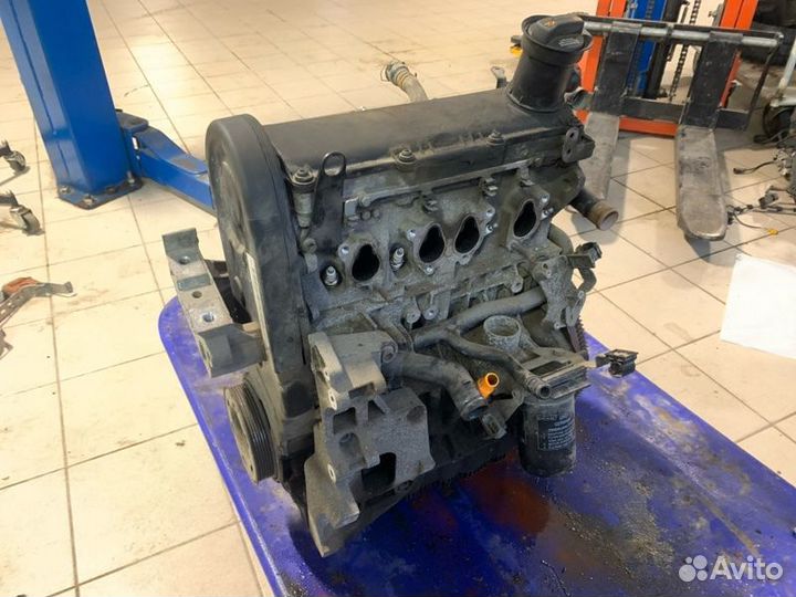 Двигатель Volkswagen Golf хетчбек BSE 2011