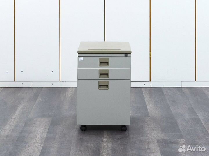 Металлическая выкатная тумба