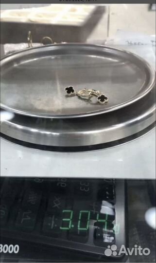 Золотые серьги van kleef