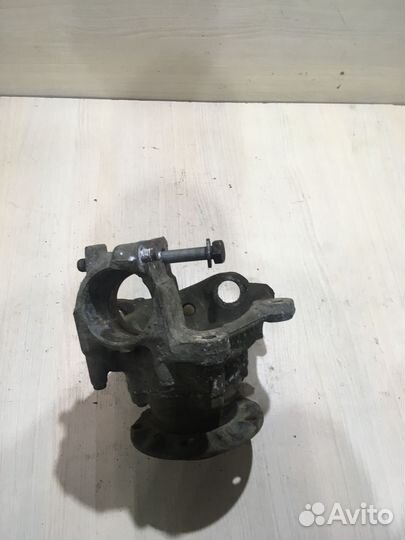 Кулак поворотный передний левый BMW 5 E39