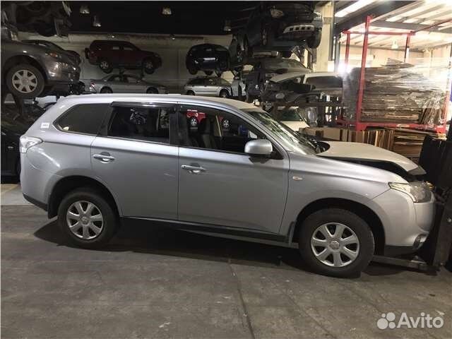 Разбор на запчасти Mitsubishi Outlander