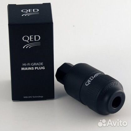 QED (QE3091) Performance IEC Connector Gold