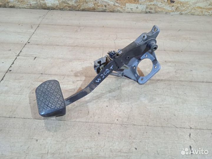 Педаль тормоза Mercedes-Benz C-Class W202 M111.961