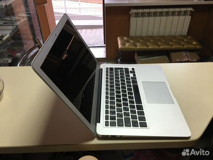 Apple MacBook Air 13 (2014)