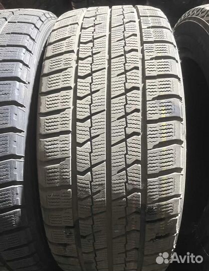 Goodyear UltraGrip Ice Navi Zea 215/55 R17 S