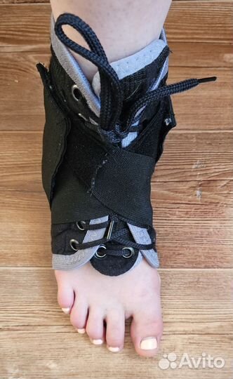 Бандаж голеностопный