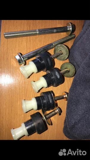 Болты тоанспортировочные