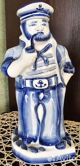 Штоф фарфоровый 