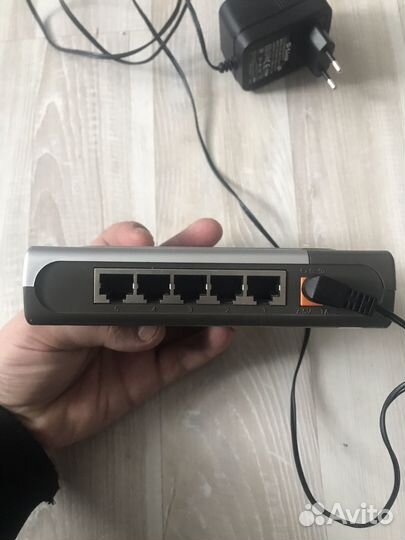 Коммутатор d-link des-1005d