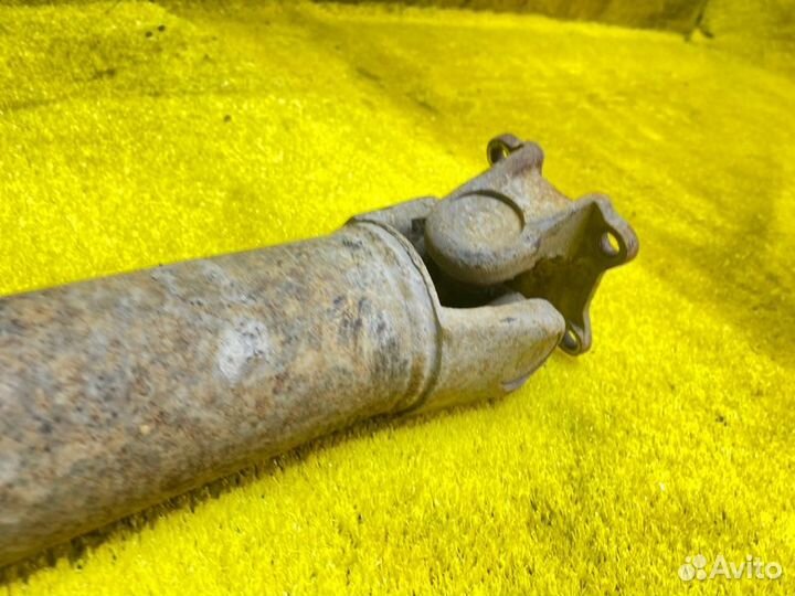 Карданный вал задний Toyota Hiace/Regius