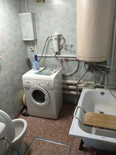 4-к. квартира, 68 м², 1/1 эт.