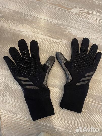 Вратарские перчатки adidas предатор