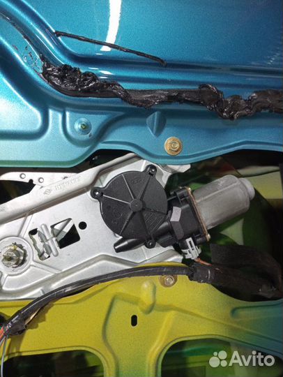 Дверь боковая передняя левая Renault Kangoo K4M